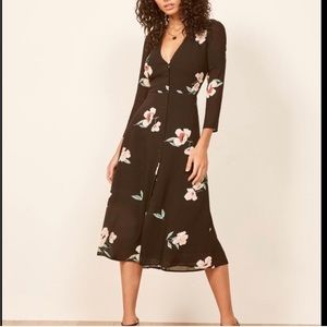 Alma Reformation Dress size 2